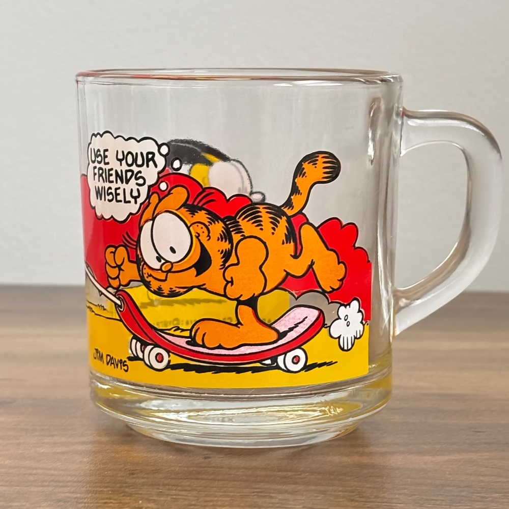 VINTAGE GARFIELD & ODIE Coffee Cup SKATEBOARD Friends 1978 McDonalds Glass Mug